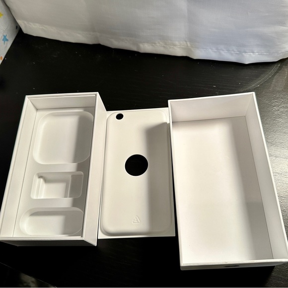 iPhone 6S (16GB) BOX ONLY!  Phone NOT included. - Picture 10 of 13